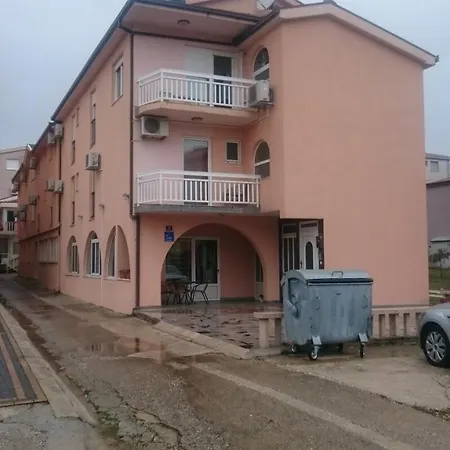 Iko Hostel *